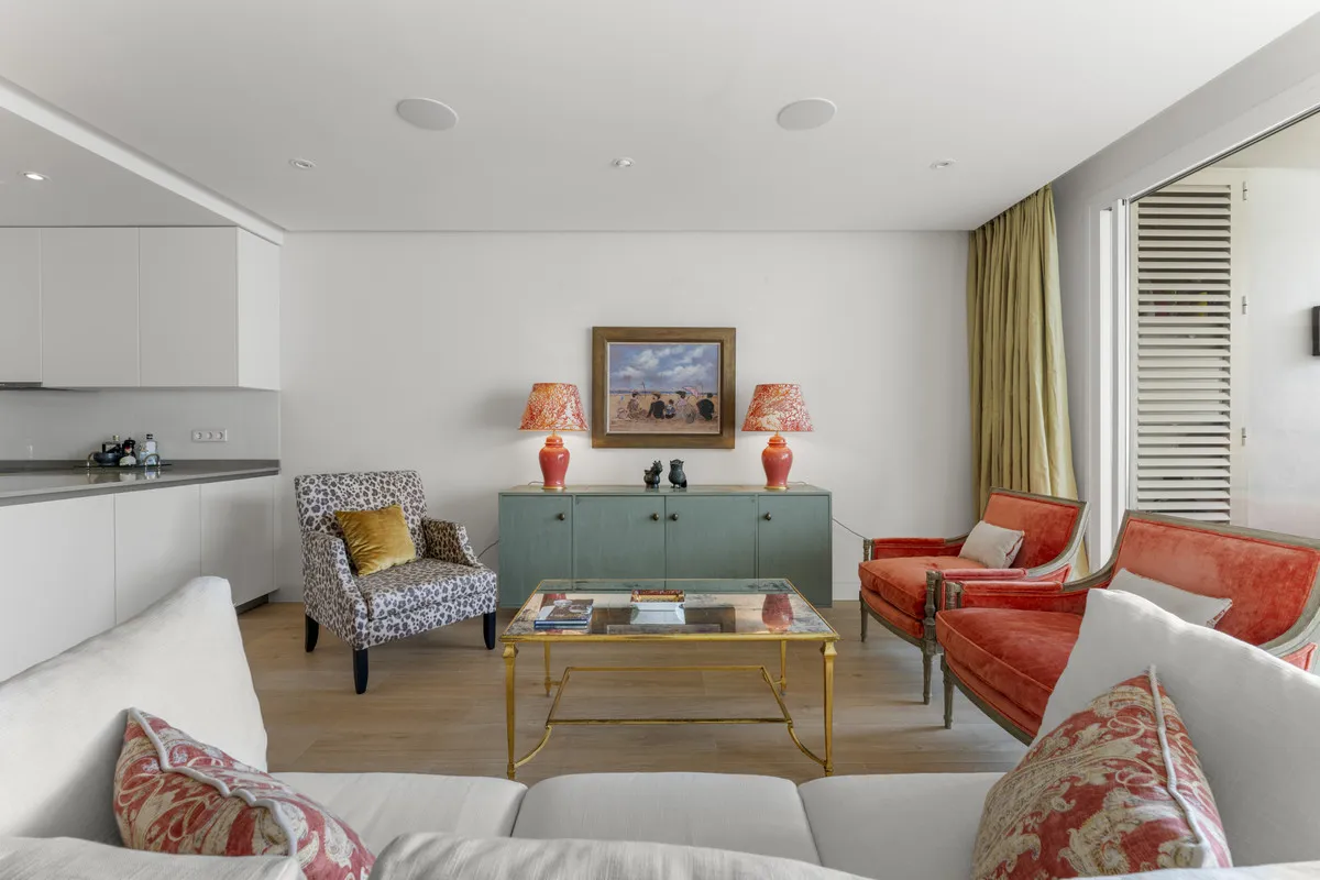 e9631df4-a7b3-4402-9903-f755c62f731c