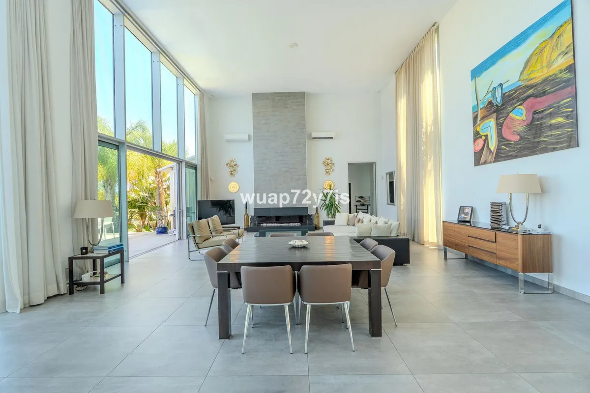 b2c793d5-8ea7-4dde-b9a9-ec6b70857c0c