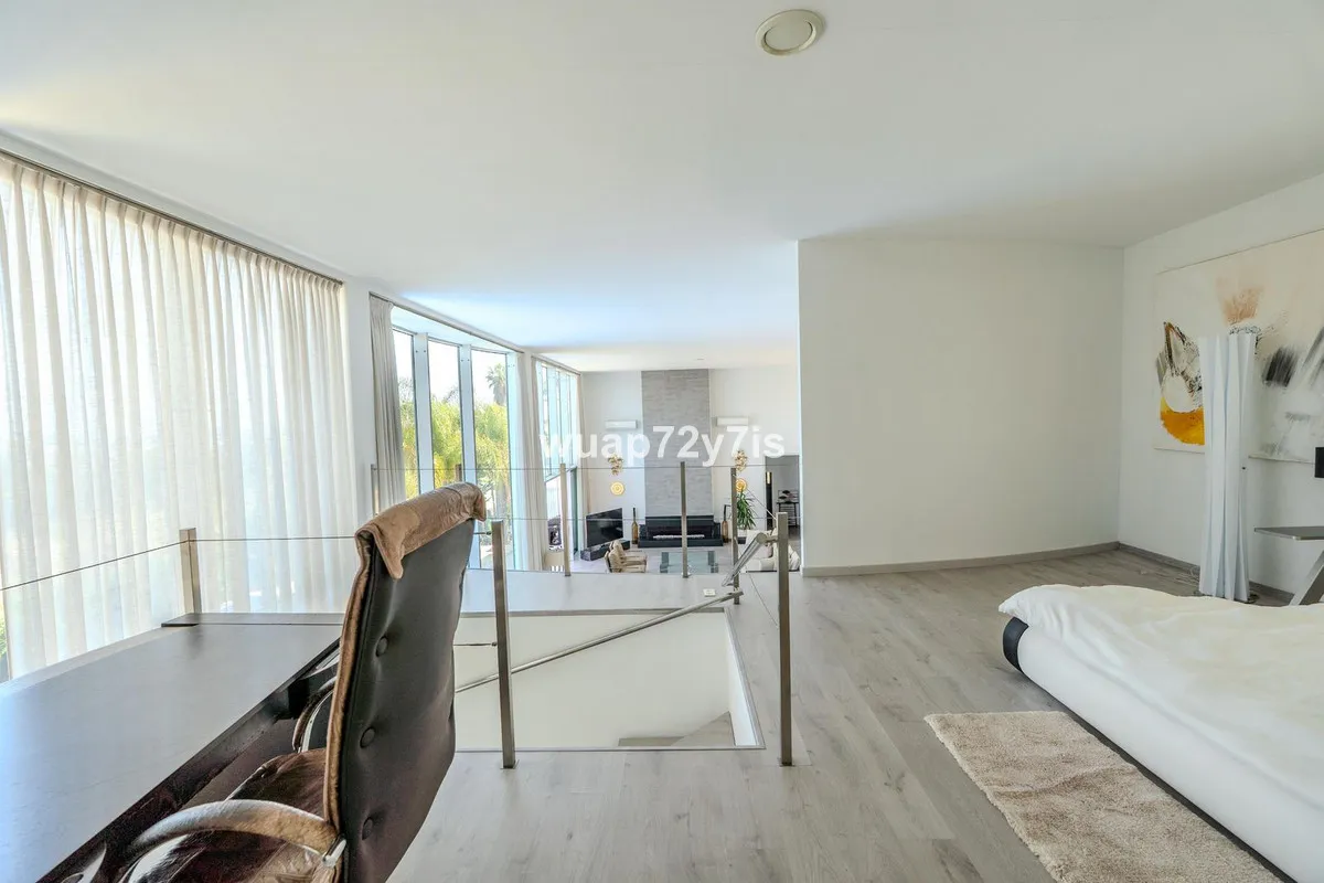 cf2b9237-8341-4c31-abea-52360bb6a9dd