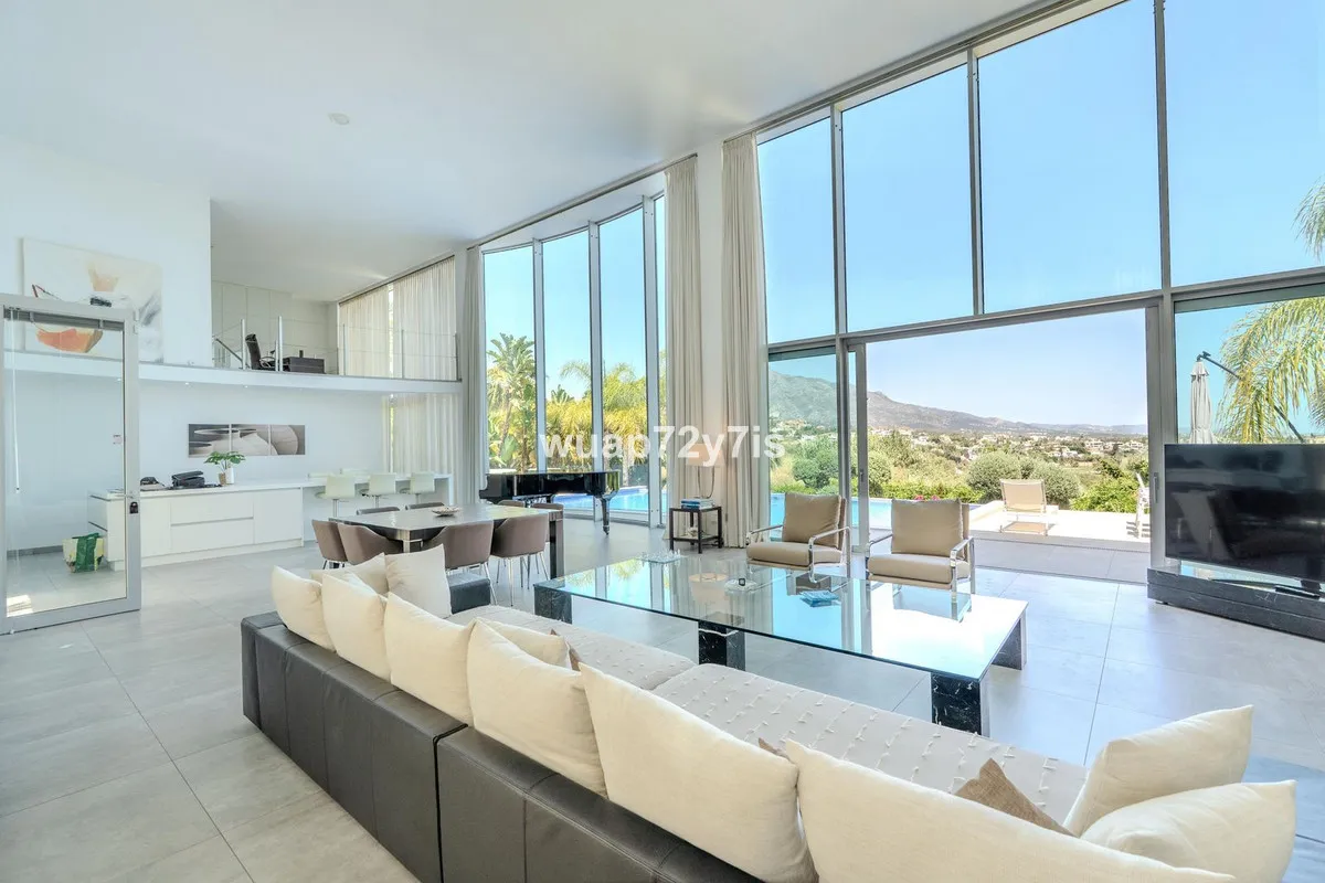 eb5b884b-c31b-403d-934d-acba40c74fb9