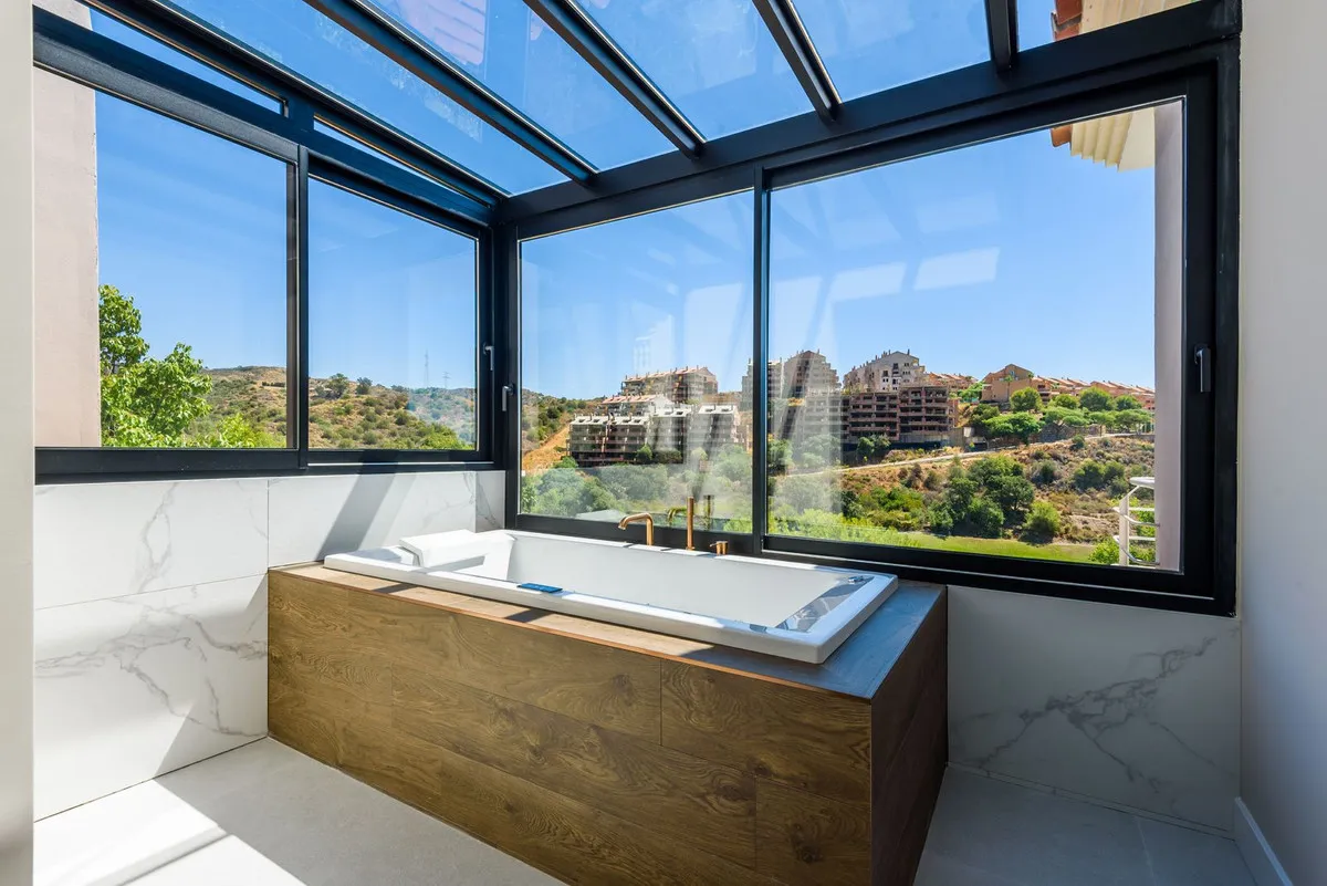 c1a7854d-3d63-498a-8855-663ffb847663