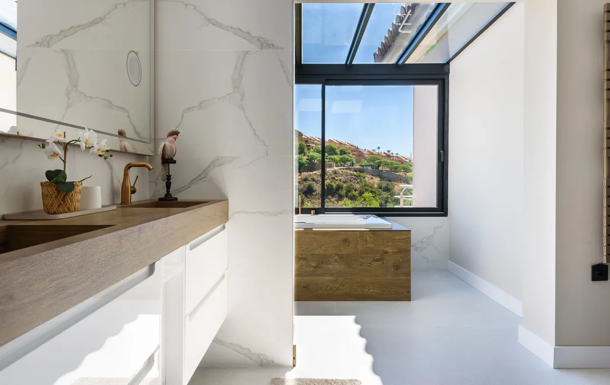 e84e4d27-1e9f-4479-943b-4a5079803110