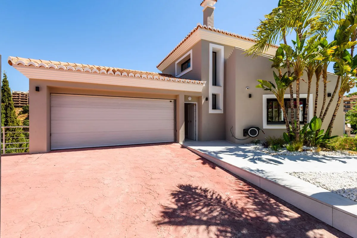 f8385dfb-d626-4786-adc6-cbb26122c1cd