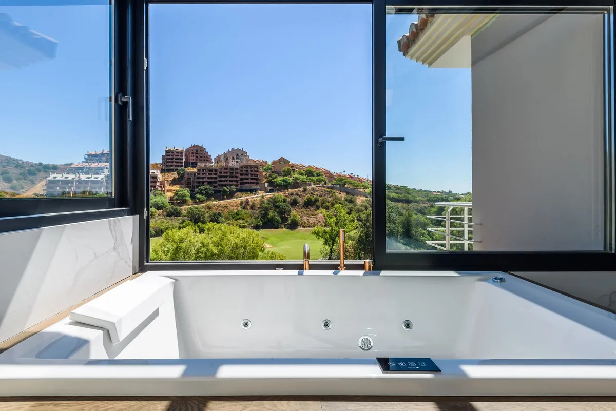 fe09c003-8ffb-4046-8b9f-558941c34bda