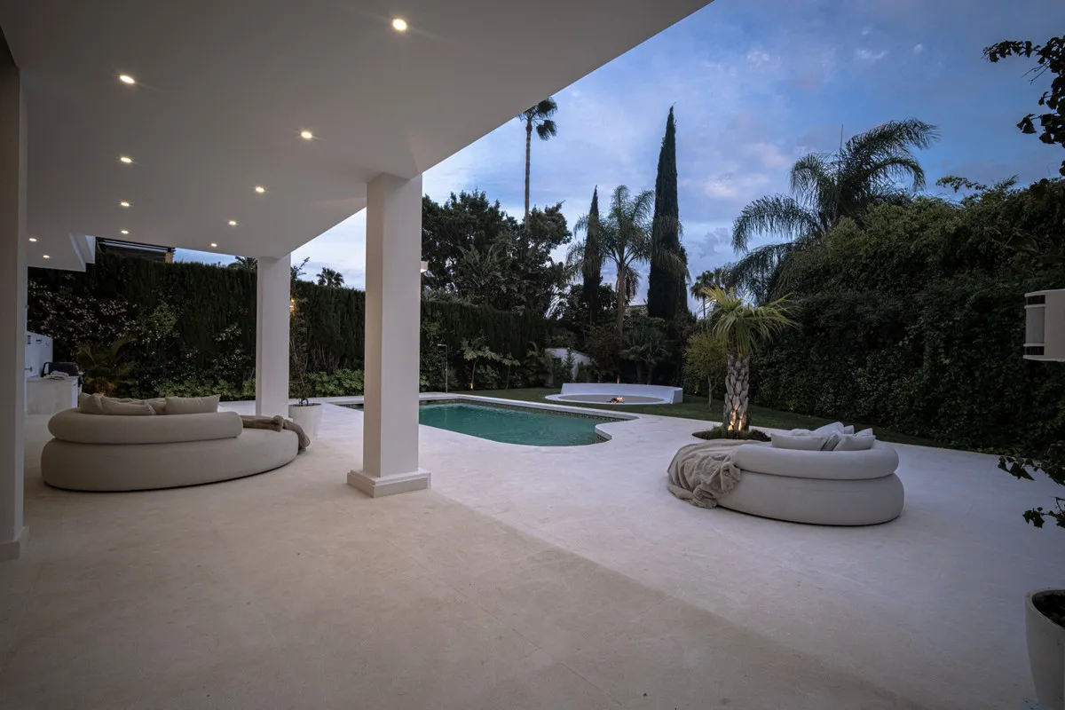 119d13e2-9c1b-4f86-baf6-5eda7edb4c1d