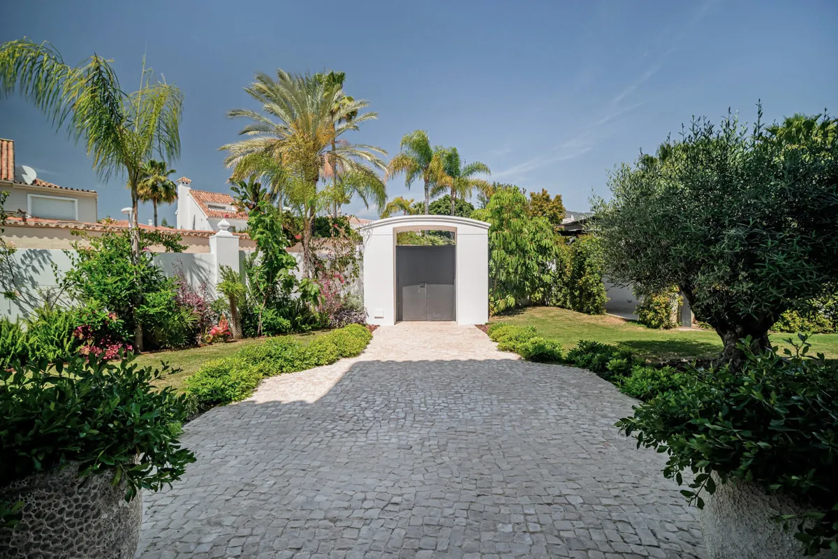 8a117c8f-aeaa-4042-b806-100460c6b44f