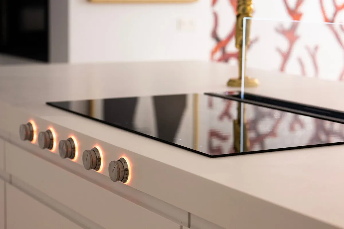 a085dc9e-0918-42a8-8655-a34fb39b503a