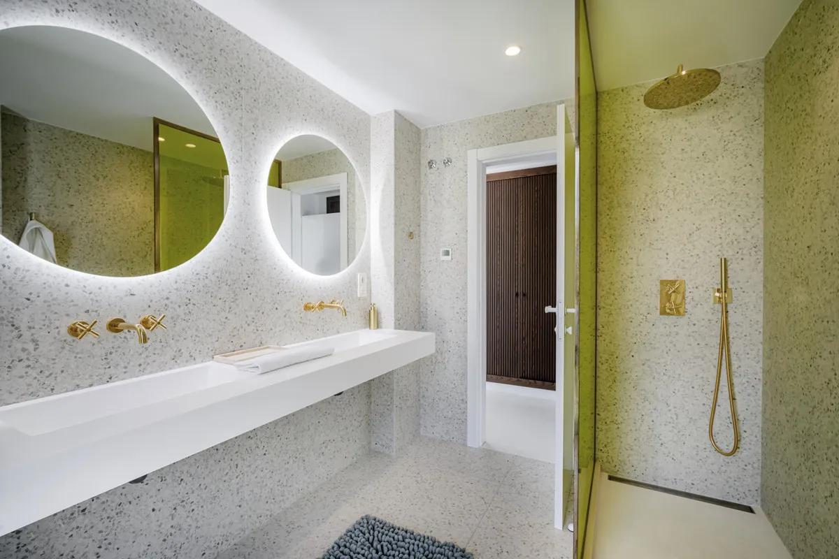 e7c33bad-cfb1-48ef-ab5b-355a0da57a54