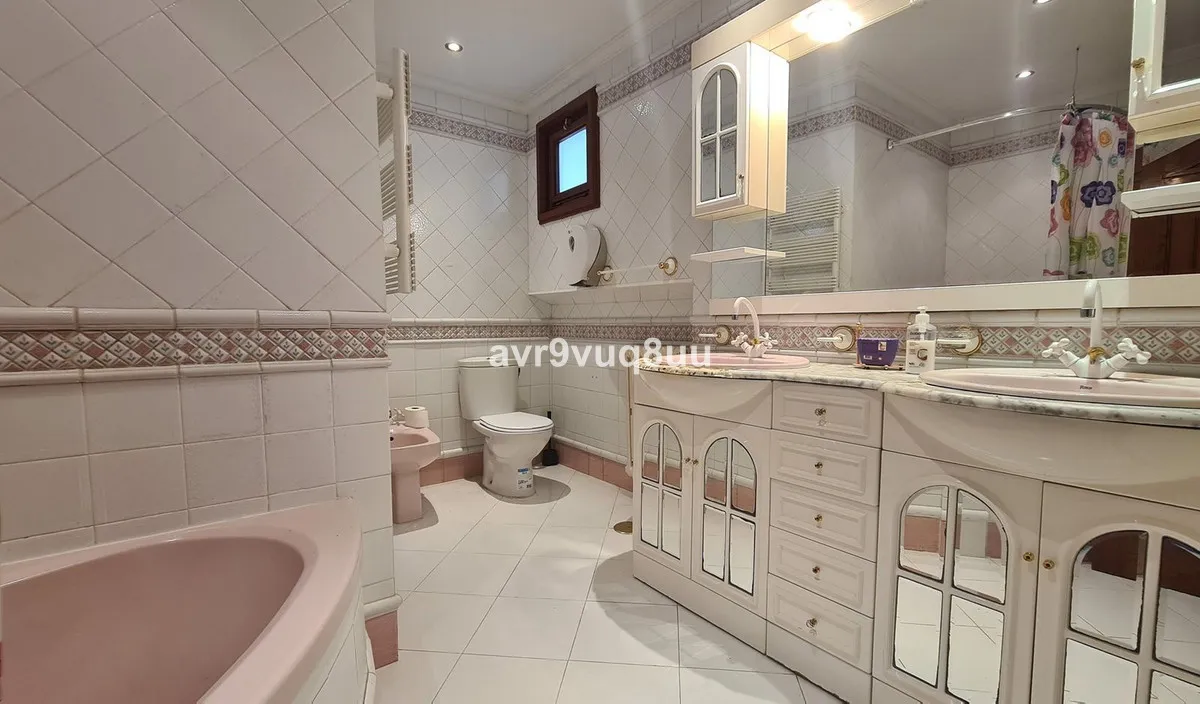 e3b89f95-de97-49f1-b8e5-024bdcf084be