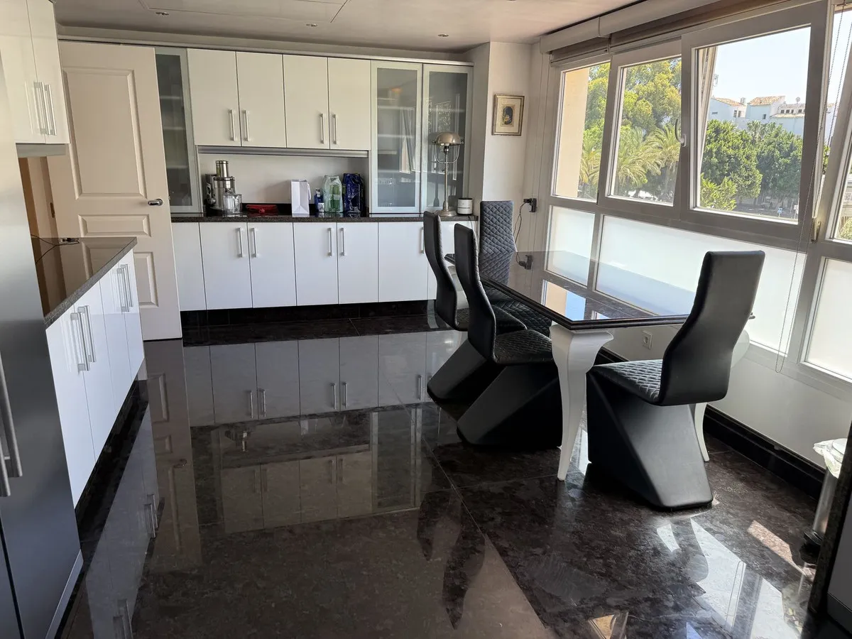 322b2080-ff1a-4987-ba15-56da049e0a24