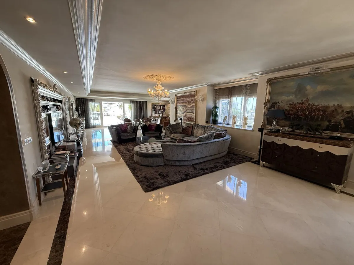 6933a3f4-eacb-4e08-b85e-4c02a69166bd