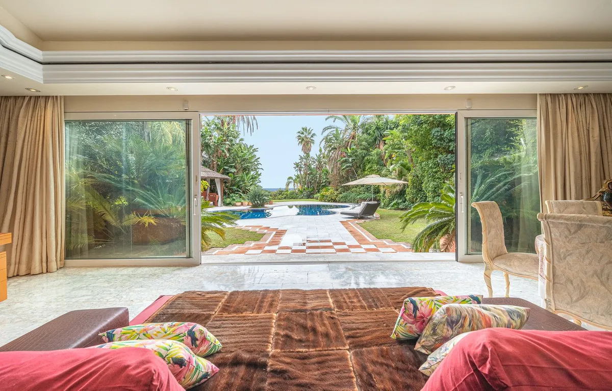 b0bf9645-2a6c-46f2-9750-2d9cb7190ad9