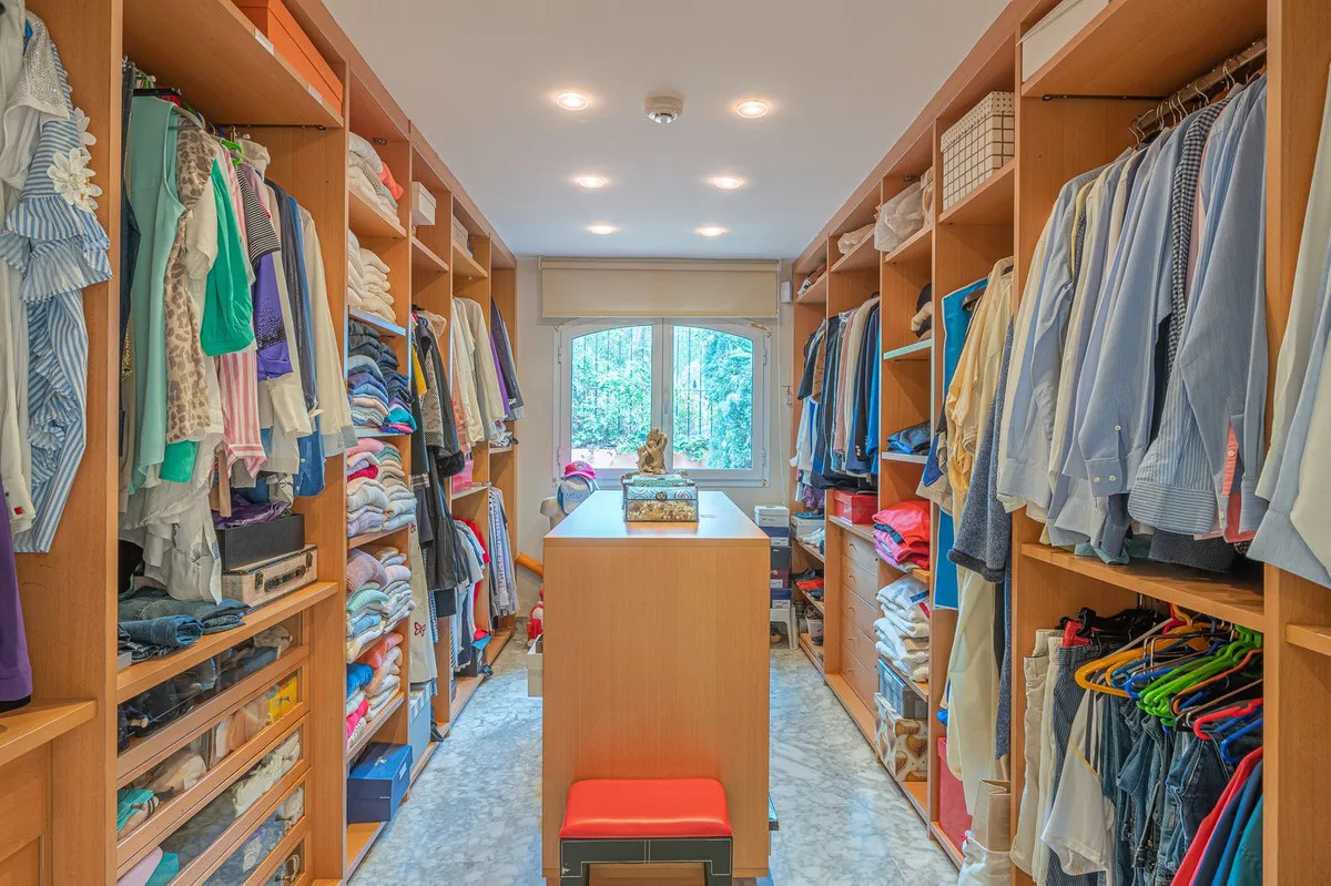 d9dd7593-5931-41ed-a8d2-e04f5a3ed781