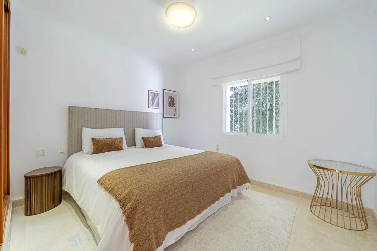 4f5e2d4b-ee7b-49a2-b723-993163cd5d10