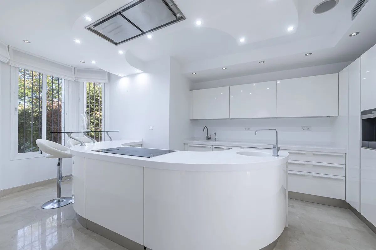 9d39faf9-d85f-4823-a7dc-dd6db2347ce0