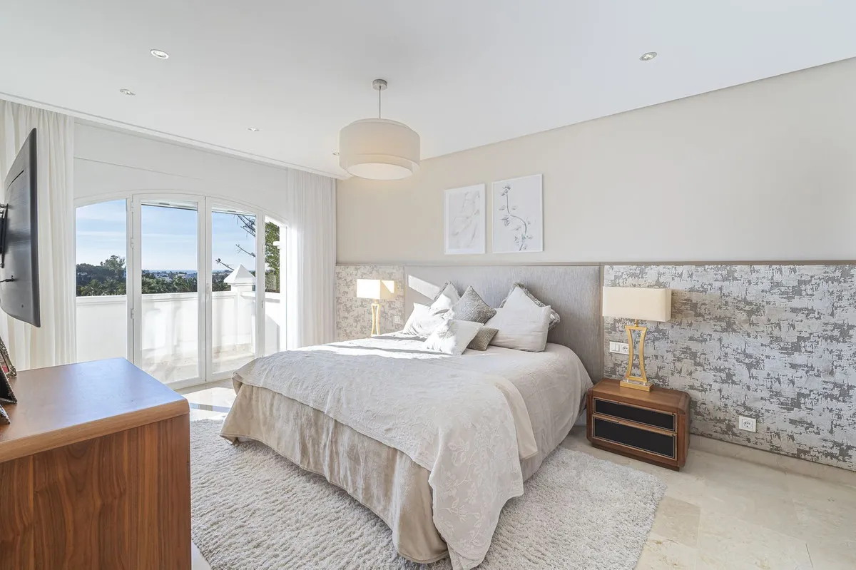 bfd9bd0e-b6ce-48b8-ba2e-8d8c99804d73