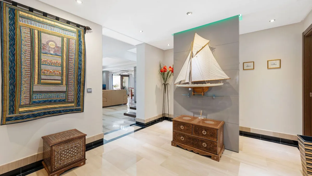 7de0305f-4033-4532-a84b-679dd065dd7b