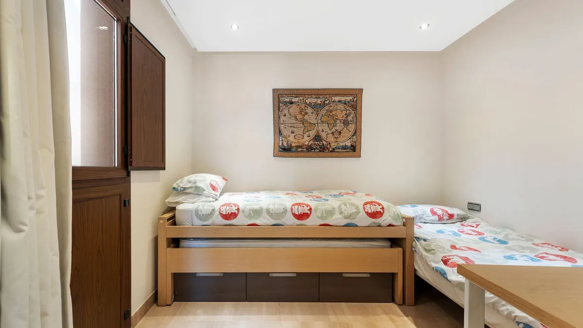 ba19f656-e4da-4c4c-a538-acaa8bae4143