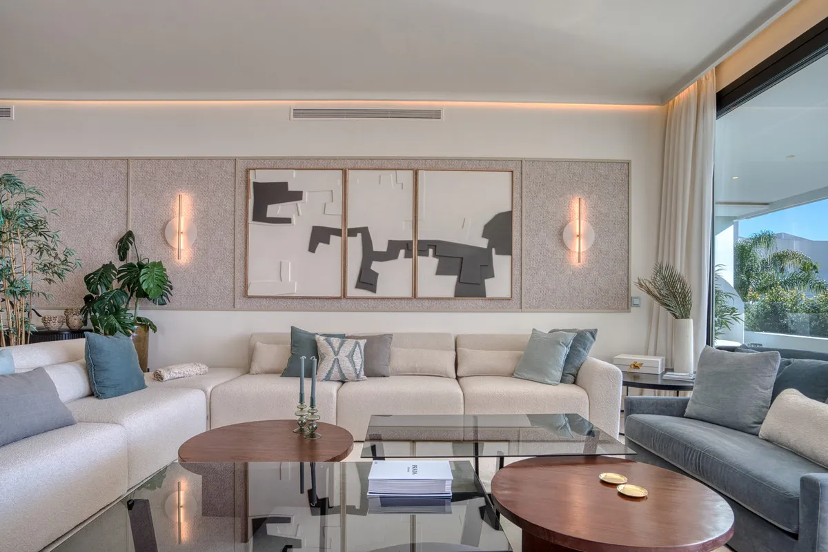 c193d1b1-9c11-439d-b5b9-765127977d1f