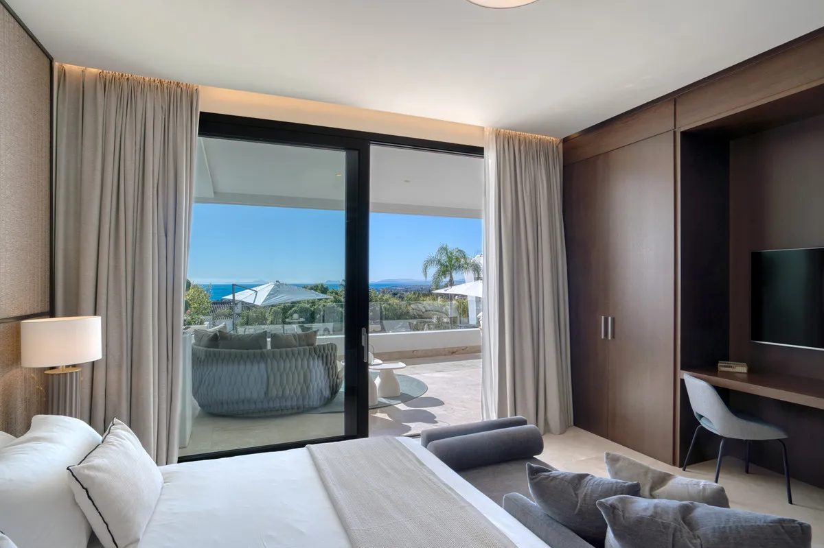 d3706d9f-f068-47db-b005-e474b71d0d9e