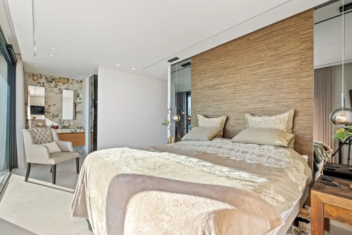 1b64976e-0cdd-4170-a3c1-d7da0d63ee65