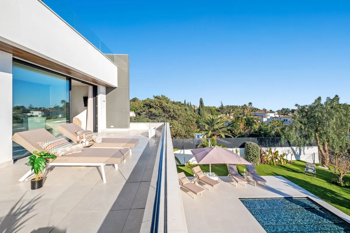 4c90216f-05e4-4748-b766-ed82e4c118f0