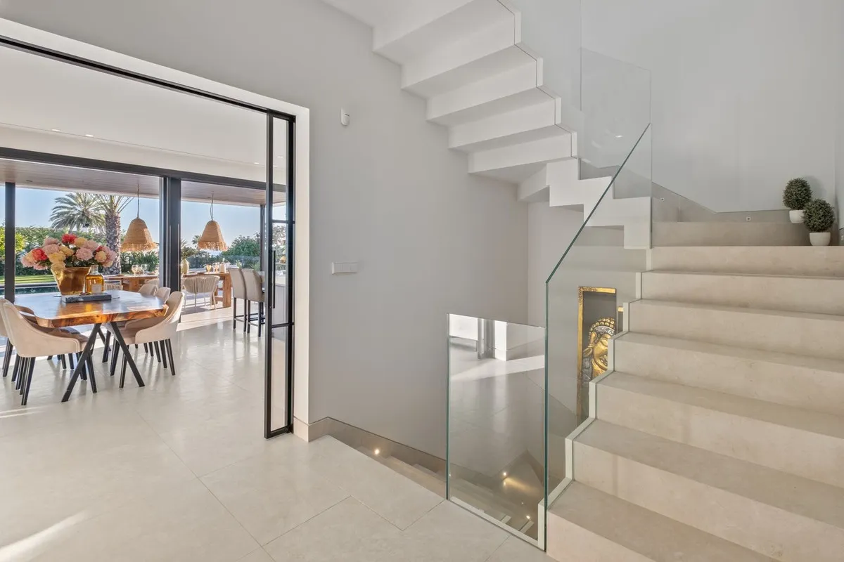 8dfc58df-04f8-47f8-b177-4b3ecd0da1fa