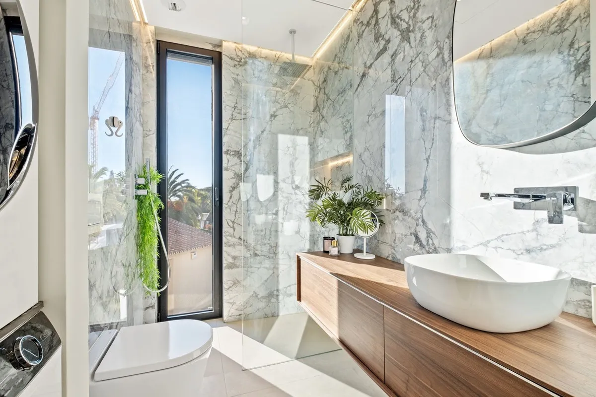 c53b85d2-a9d6-402d-af6c-b2217dac3837