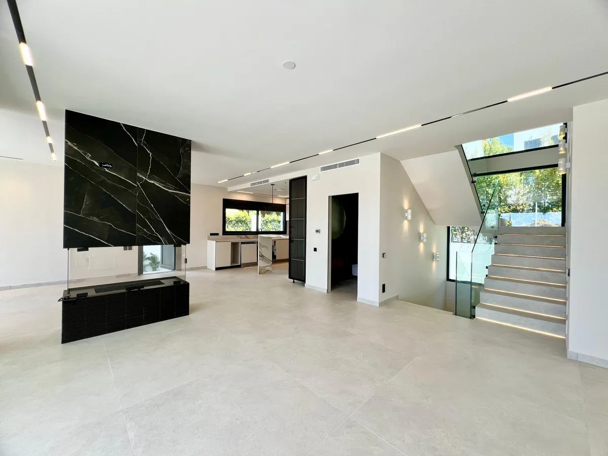 32b786a0-651e-40f9-b8fd-3b8b195b7852