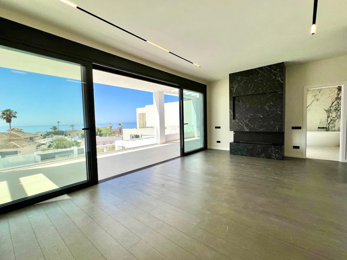 e0f54a76-e929-4993-91c9-db069c034596