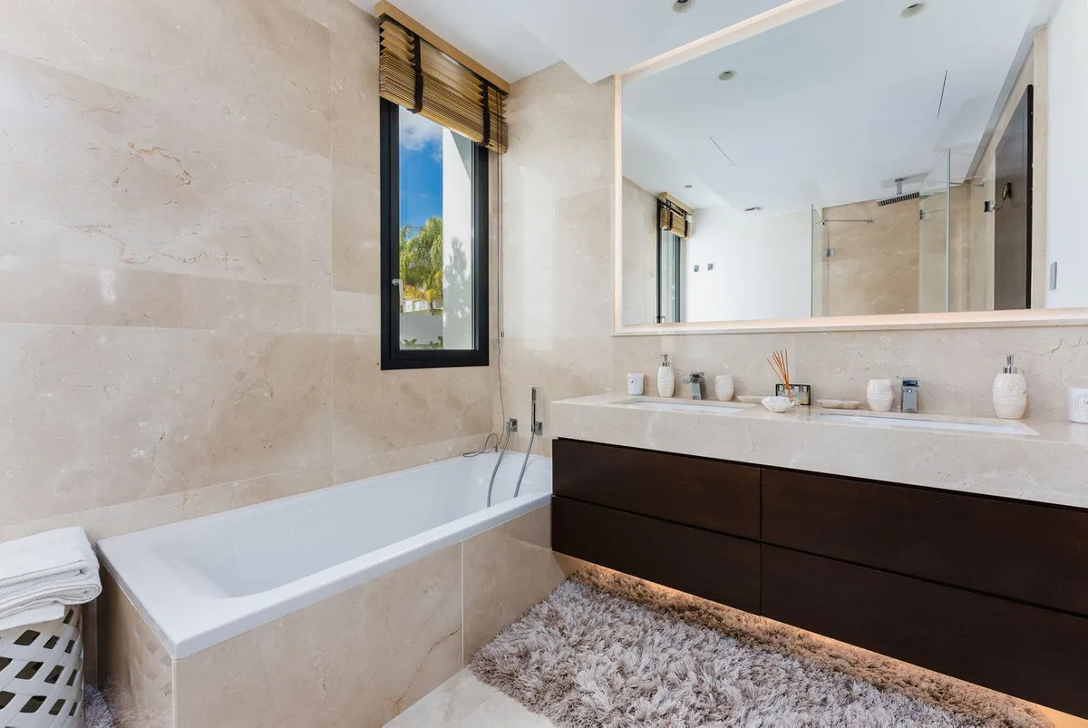 11638d82-0ecd-4416-ab59-9c989b375f95