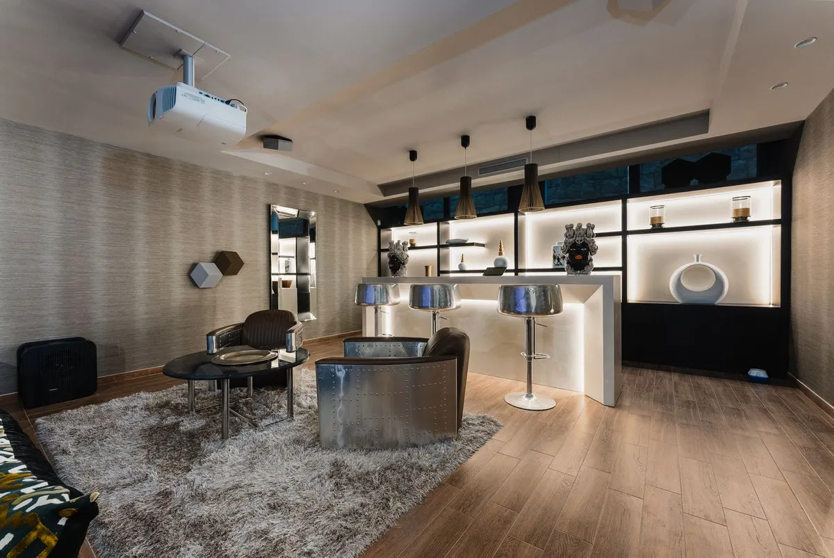 5706a195-43ec-484b-9ead-a0d47730cbd6