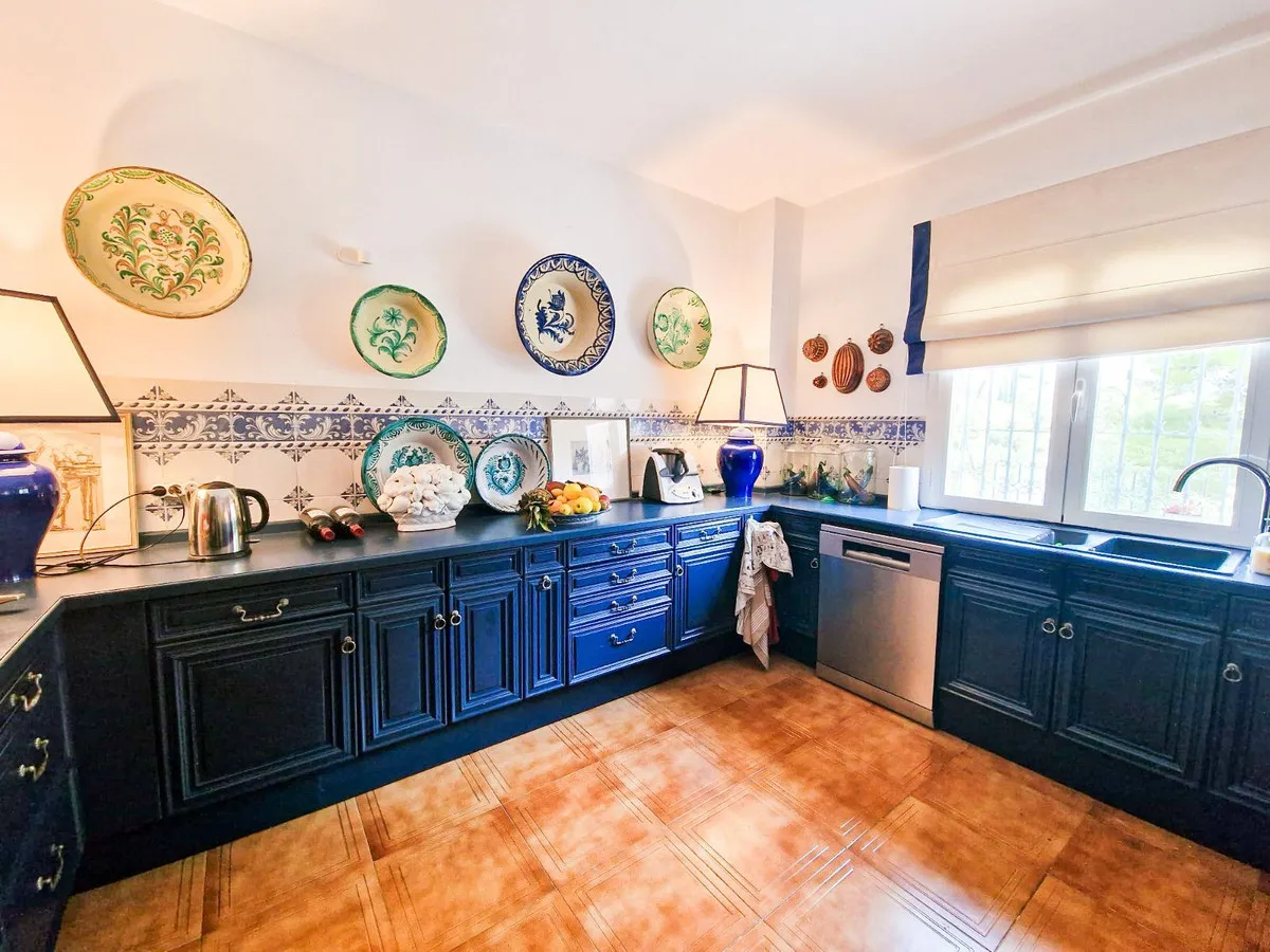 505ea45d-c0c0-4c73-b78e-cd74b7dd7355