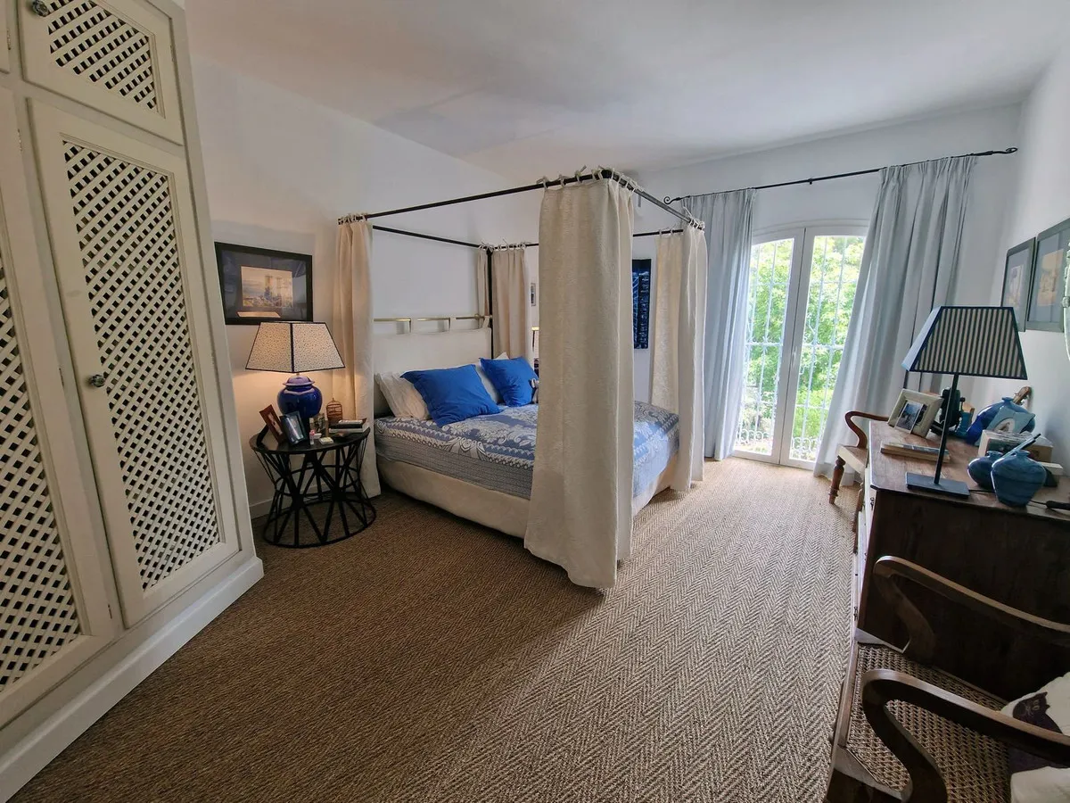 a8cd6265-a3e6-471b-b183-f01f12377abf