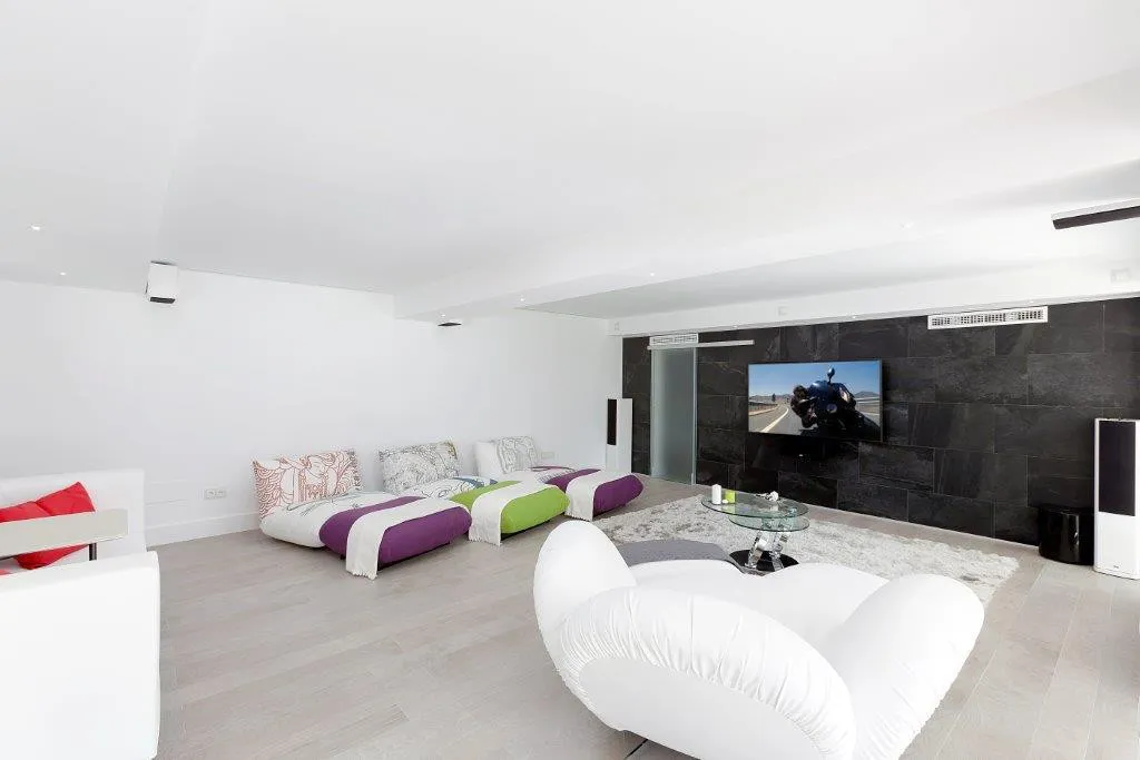 36e2d9ac-c095-4df4-8a1a-a9b6df102966