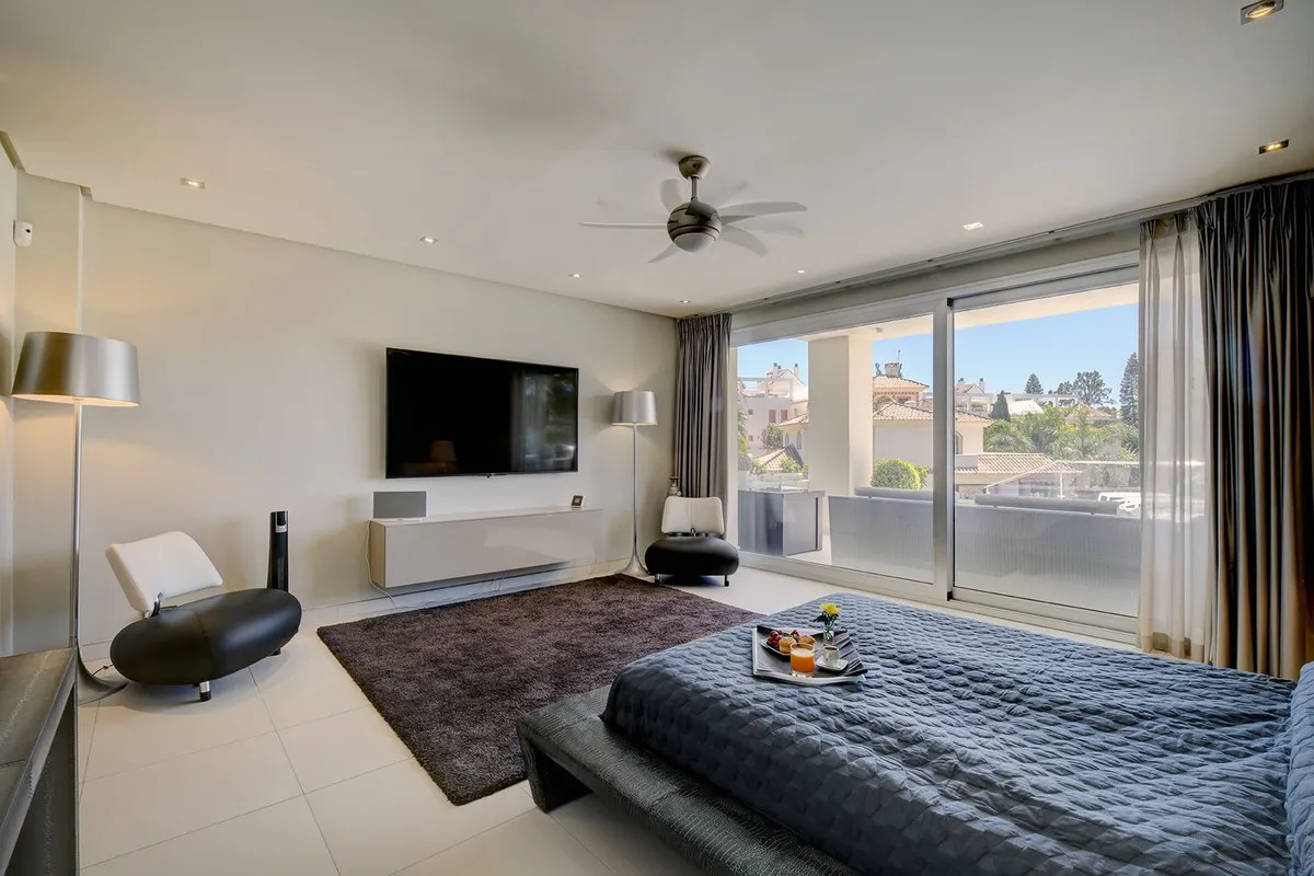 bb4d9443-702c-46b4-8088-77fb60405911