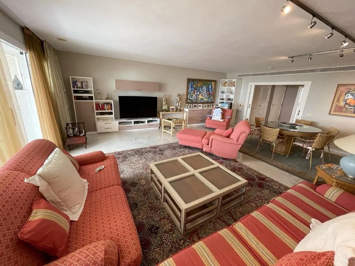 c64b87aa-ed56-4f05-860a-1bfde1ddcc1b