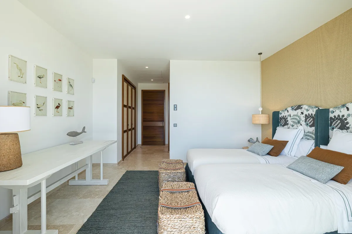 4e3317d8-7339-4f1d-8e81-8b50d89f9cc4