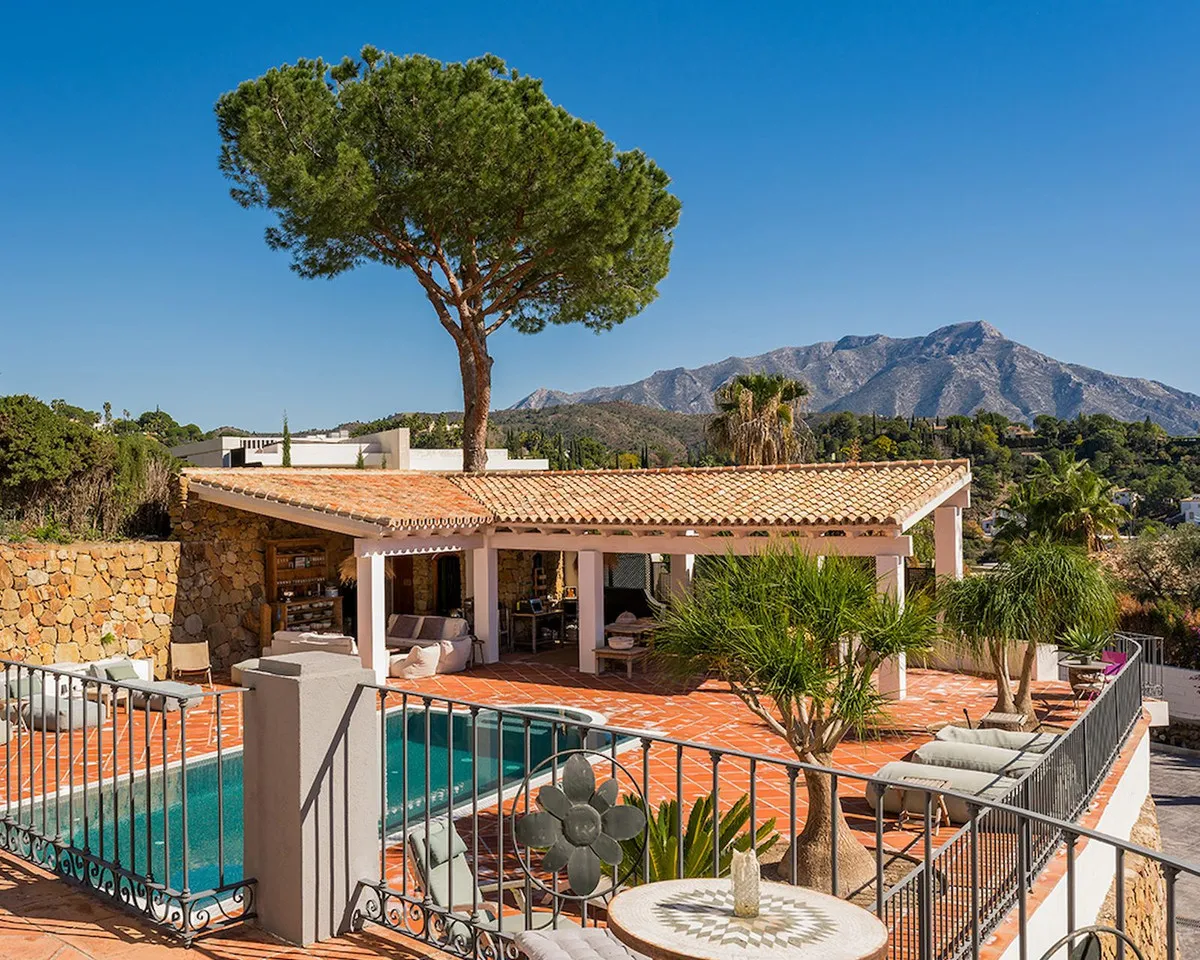 21d2a74e-3ad5-4423-968e-a80a83504c97