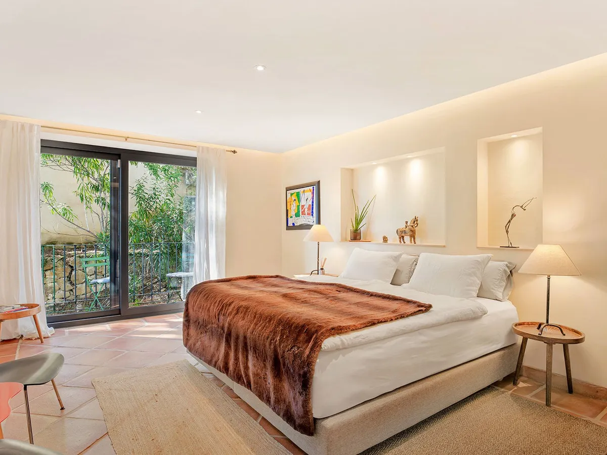 4a1026e9-9d6d-4bf1-be38-e60962dceba3