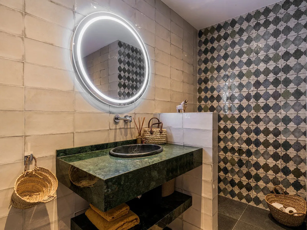 901226b9-41cb-46b0-9cb2-1c18fbbdc3d7