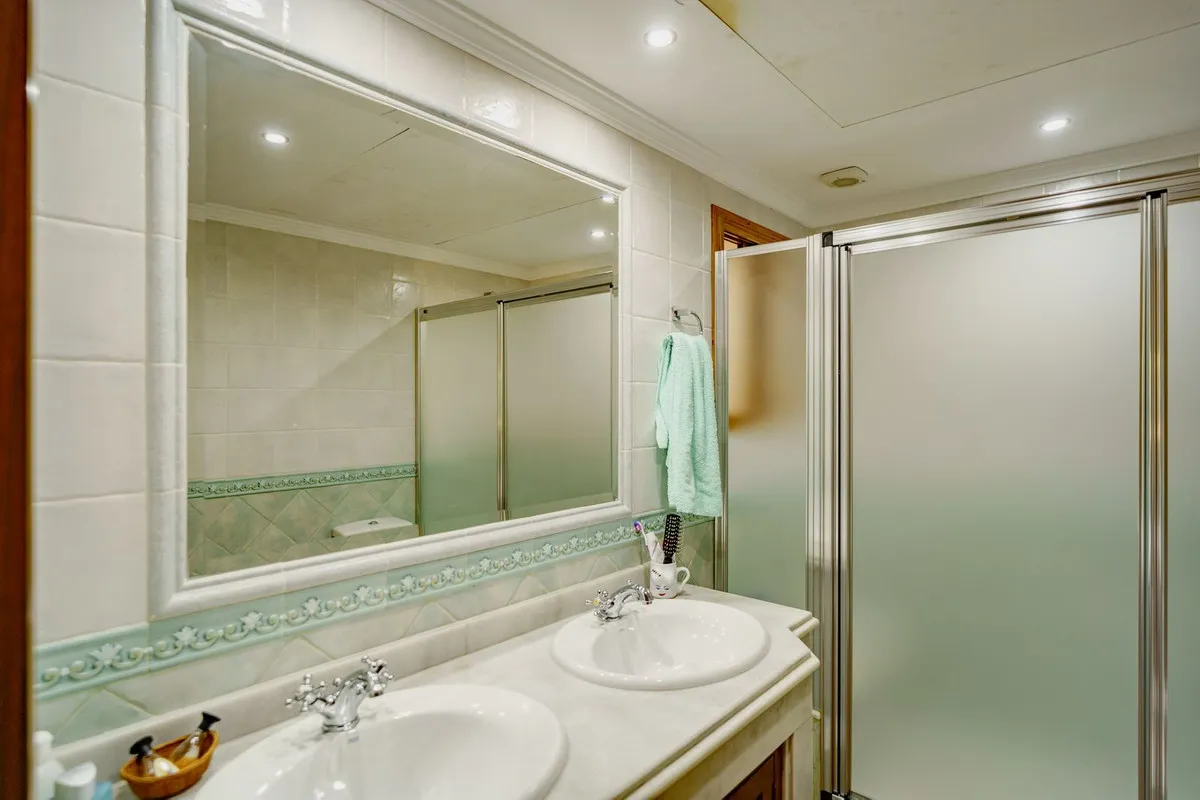 13c99c6a-579a-4e3e-af47-66ed1e0a2ef4