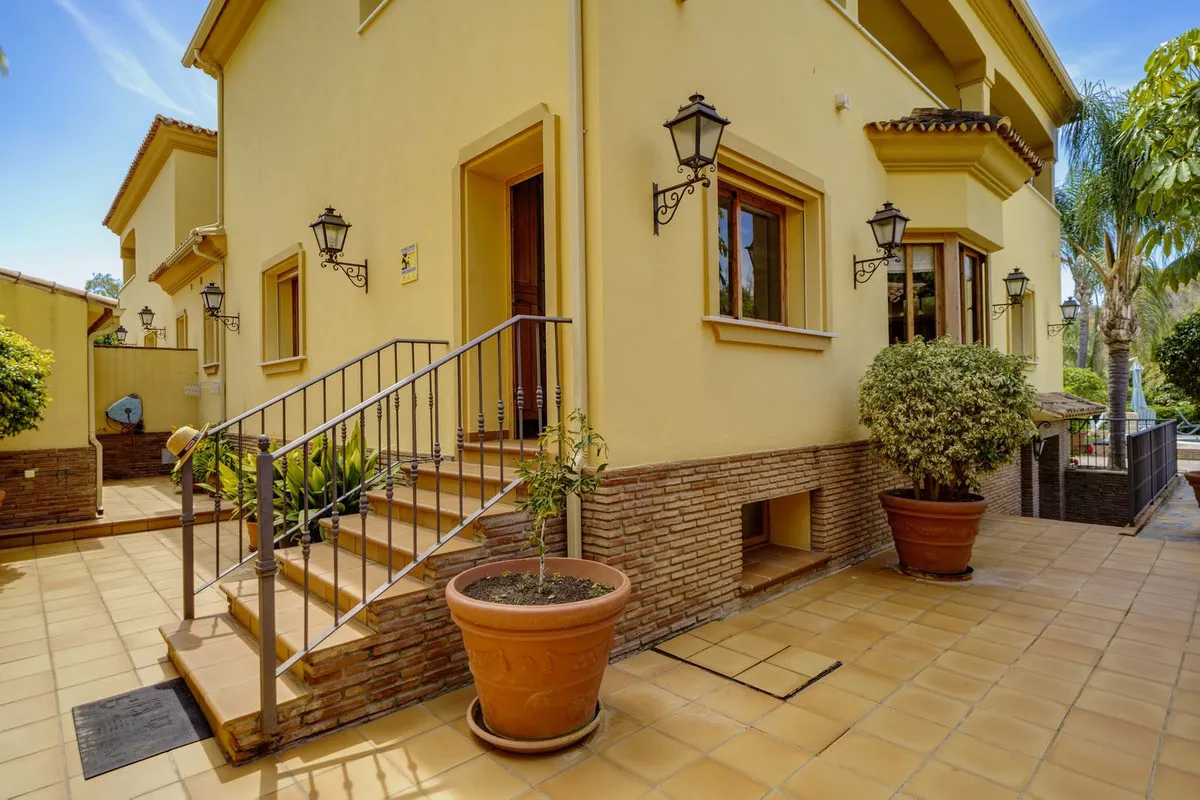 9f5e6a9a-1bf0-486e-bd67-13c82798a564