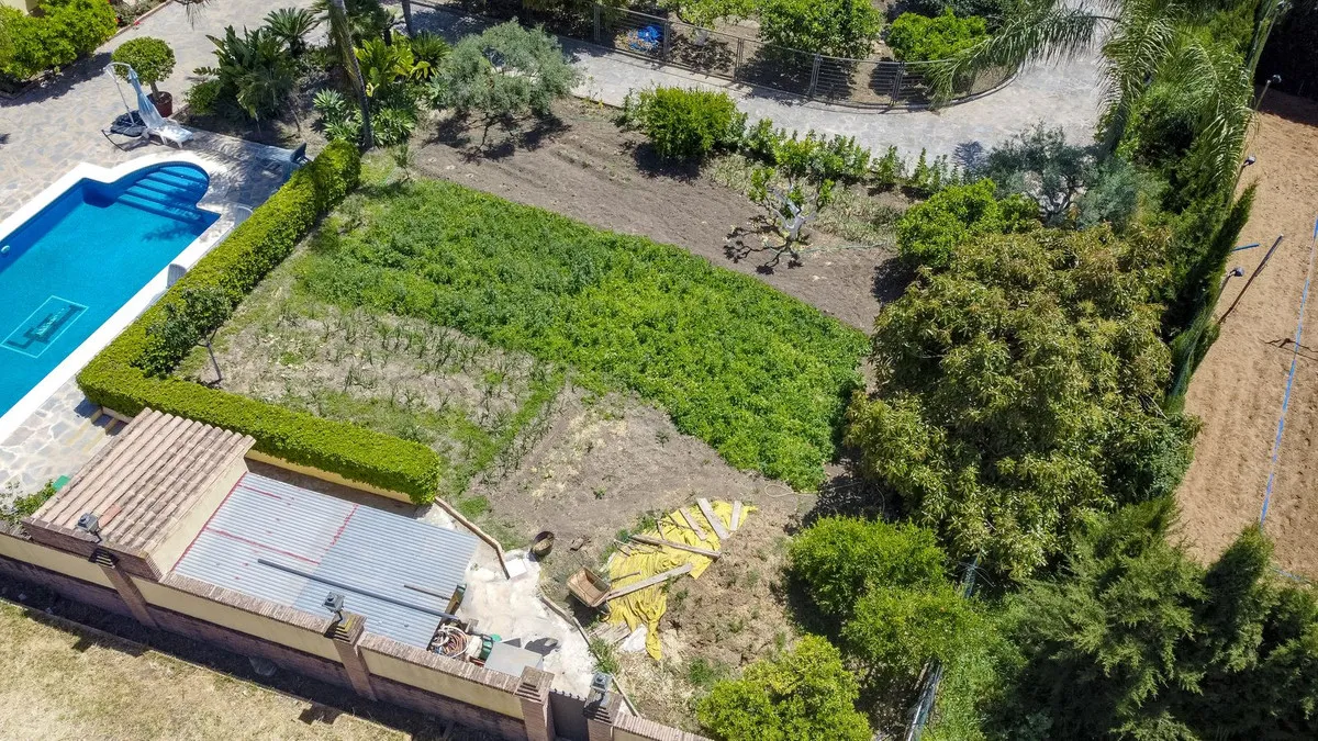 aed95566-edda-4b53-8a4f-88bcd9876563