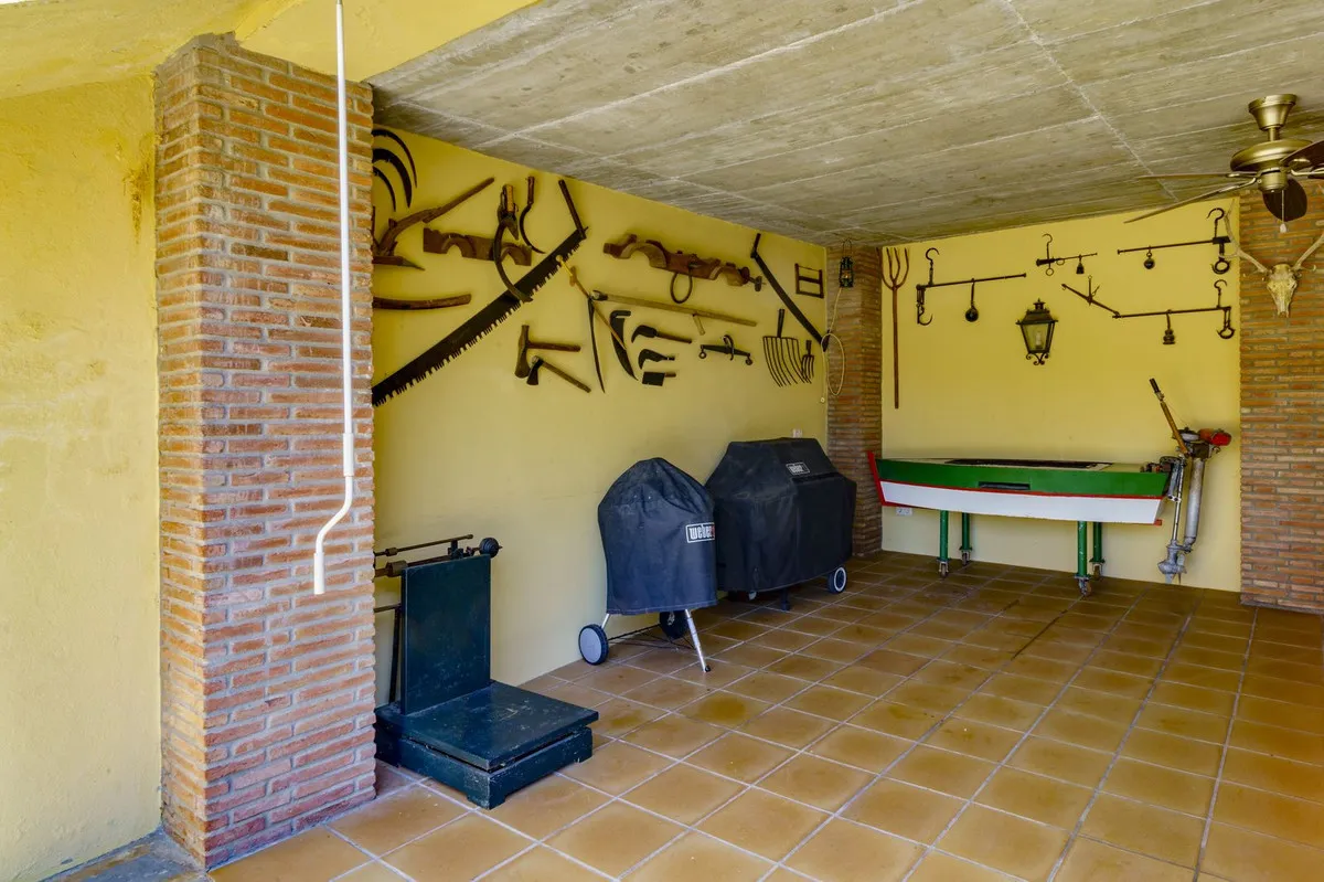 c70dbfdf-917c-4d9e-844d-ba1c4d43ddb1