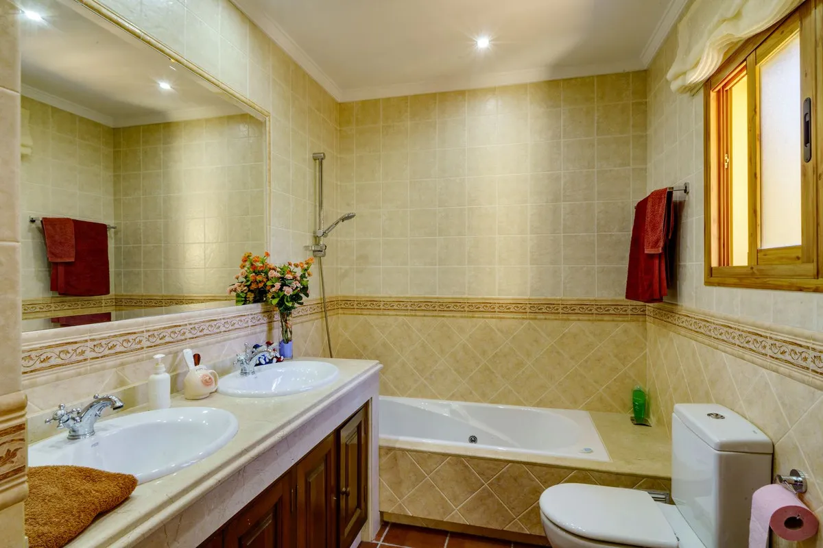 d079f2a6-7de4-49de-adda-e69ff35fcd09