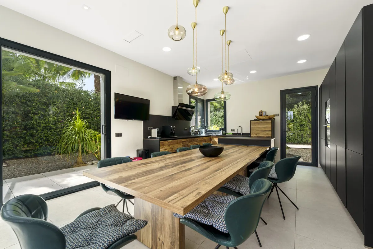 86544721-a204-435e-92cc-2e9ce6fe50f0