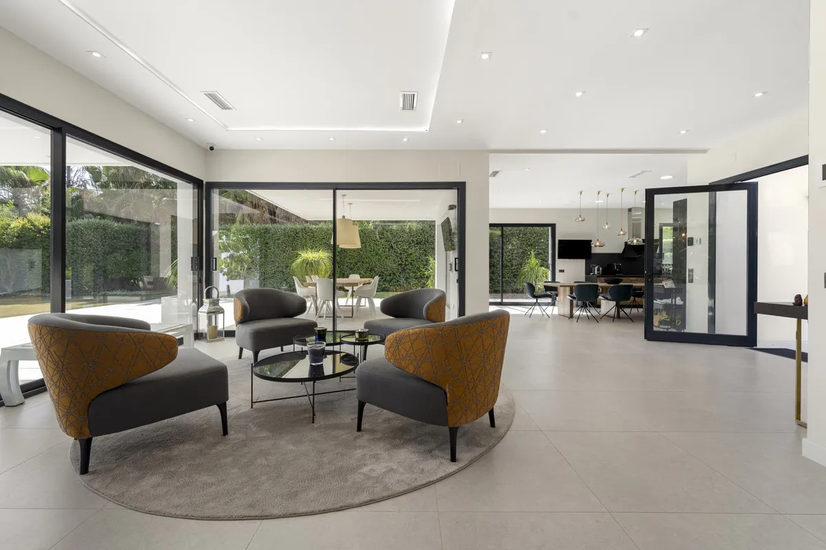 c3970d53-a383-452a-89ce-470034d2c806