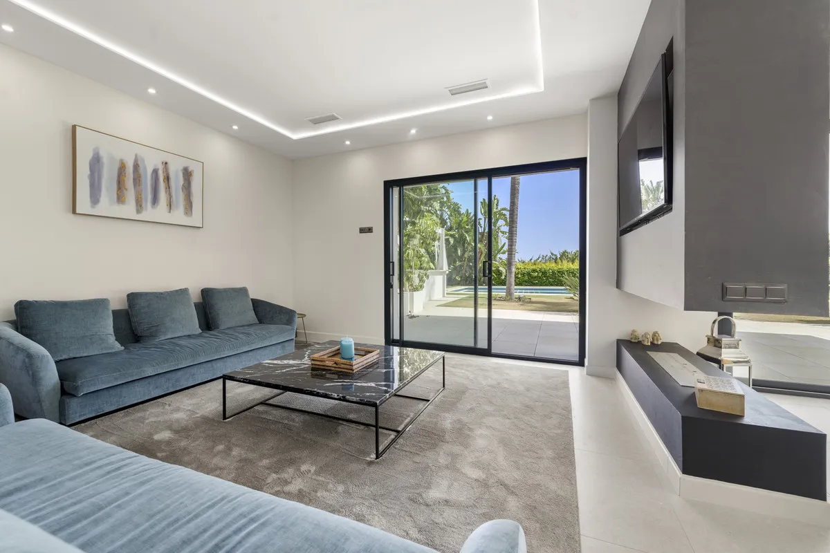 cd5adf95-8a8c-48c0-8906-00301f9d4c18