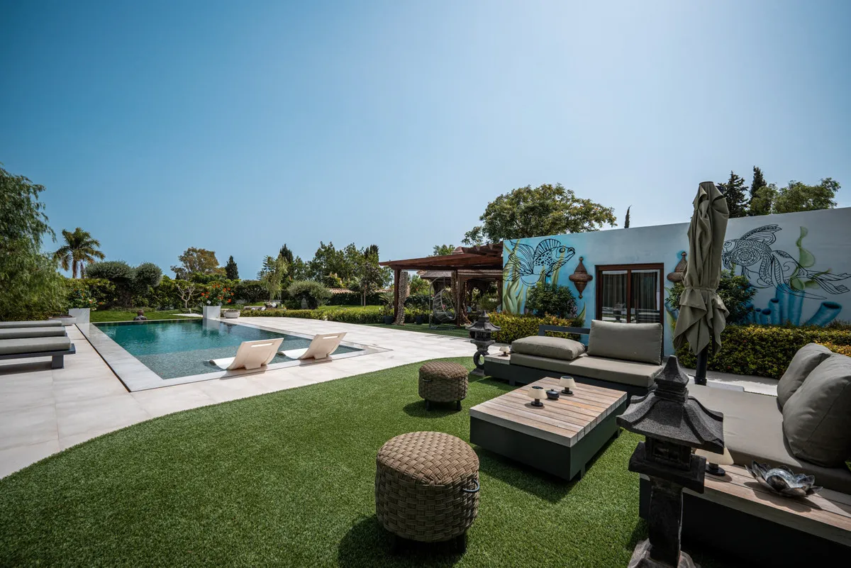 aaef94b8-1286-4cd7-9cec-31e9e3081c96